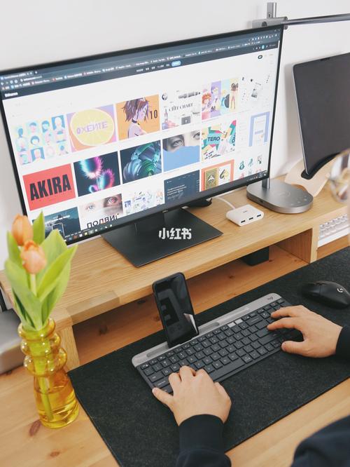 一个设计师的办公桌到底需要多少电子产品?